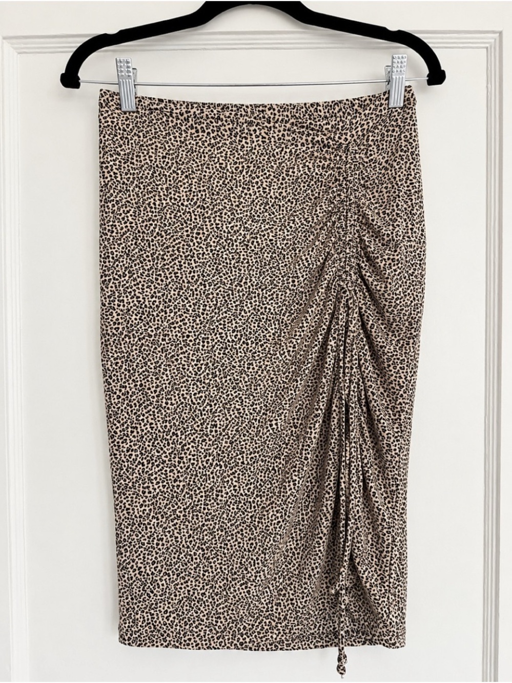 Leopard Print Ruched Pencil Skirt - Tan/Black size L. Good condition!